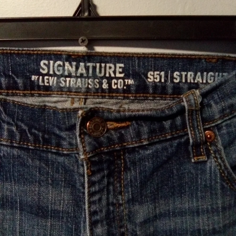 Levi's. Men's signature S51 straight leg blue jeans. Size 38X30